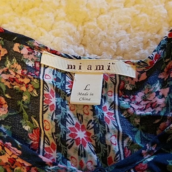 Francesca's Miami Spring floral - Picture 2 of 5